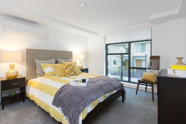 Building Photo - 150 S Taaffe St