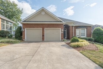 Building Photo - 1833 Waters Edge Dr