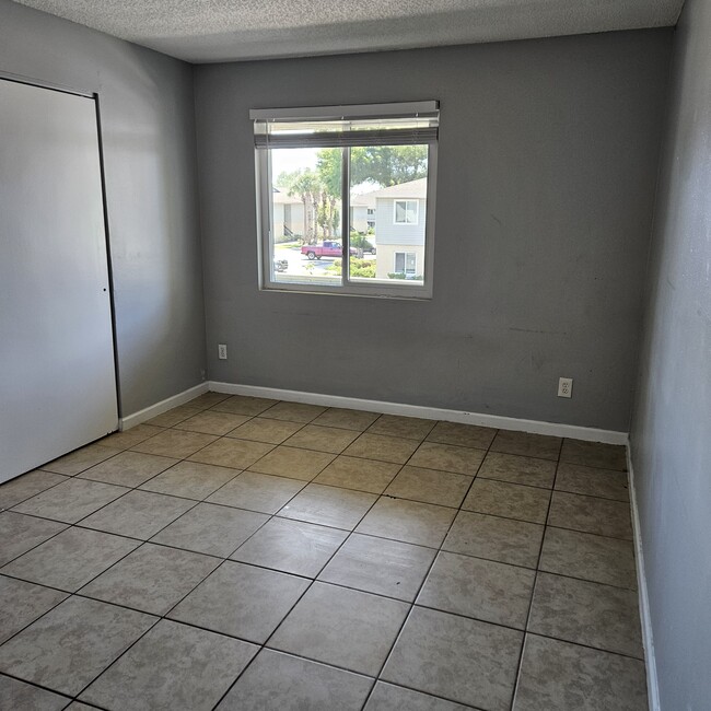 Building Photo - 205 Berry Tree Pl