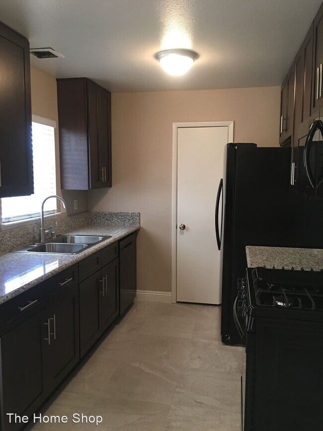 Building Photo - 4 br, 2 bath House - 3636 Longfellow St.