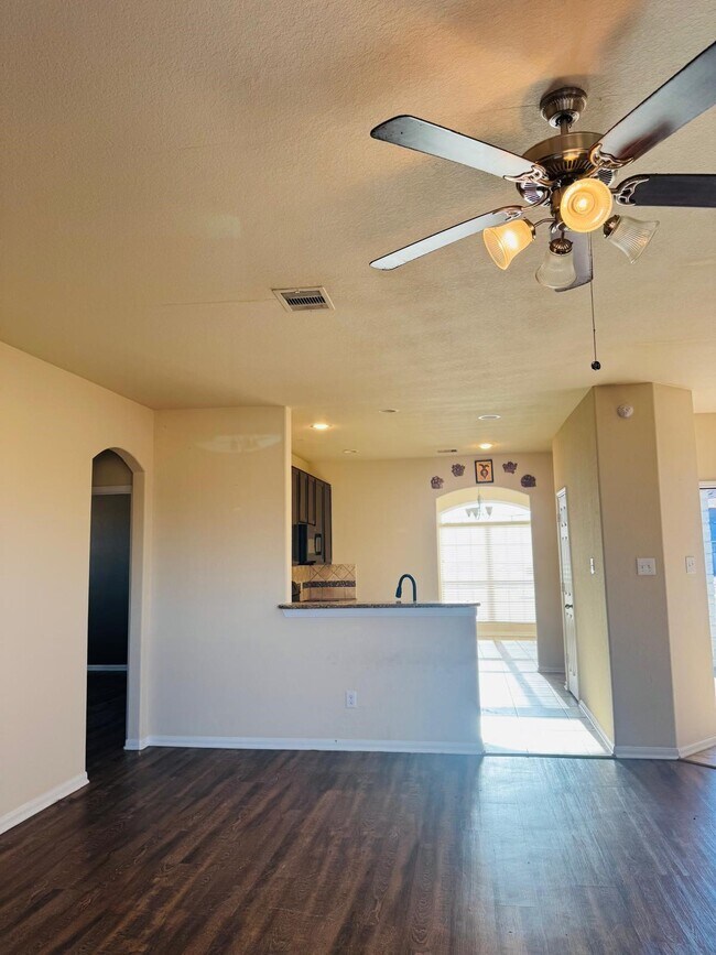 Foto del edificio - 2307 Cloudy Bay Dr