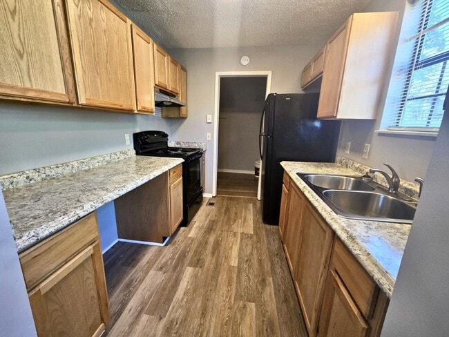 Photo - 3/1 on Spacious Corner Lot! House