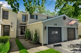 Building Photo - 3058 E River Rd