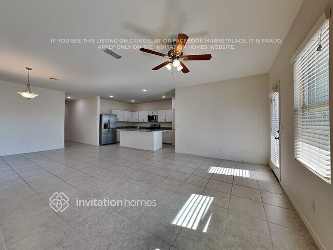 Foto del edificio - 19363 W Hazelwood St