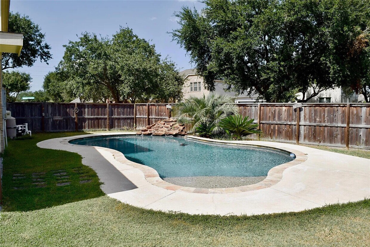 Foto del edificio - 16703 Summer Cypress Ct