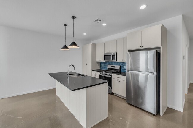 Building Photo - P.57 Kode Properties, LLC 1240-1242