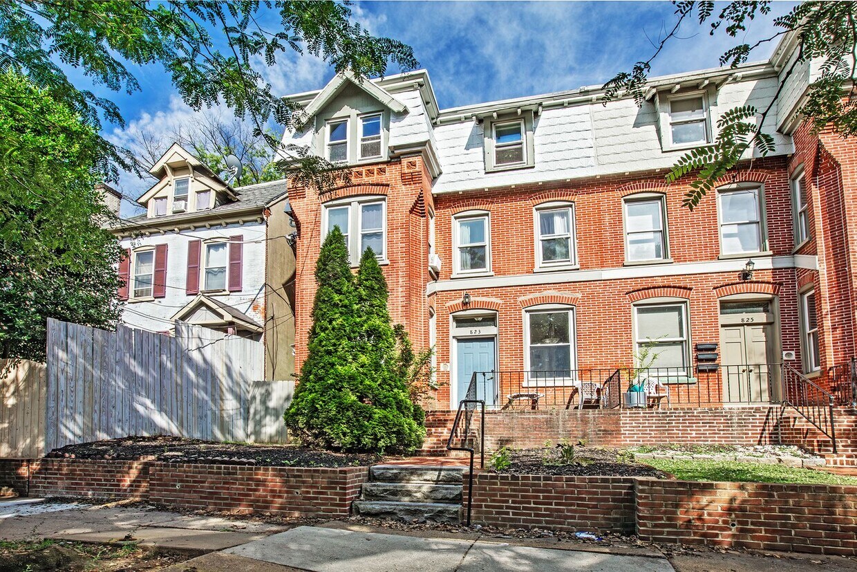 Photo - 823 N Jackson St.