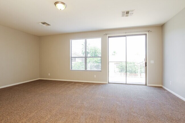 Building Photo - 6904 W Jackrabbit Ln