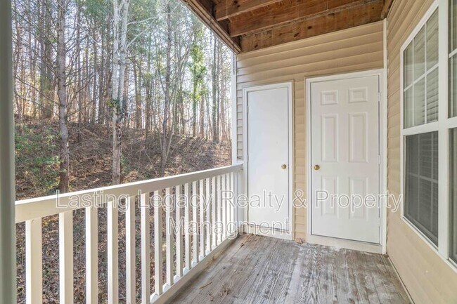 Foto del edificio - 1922 Salem Bluff Dr