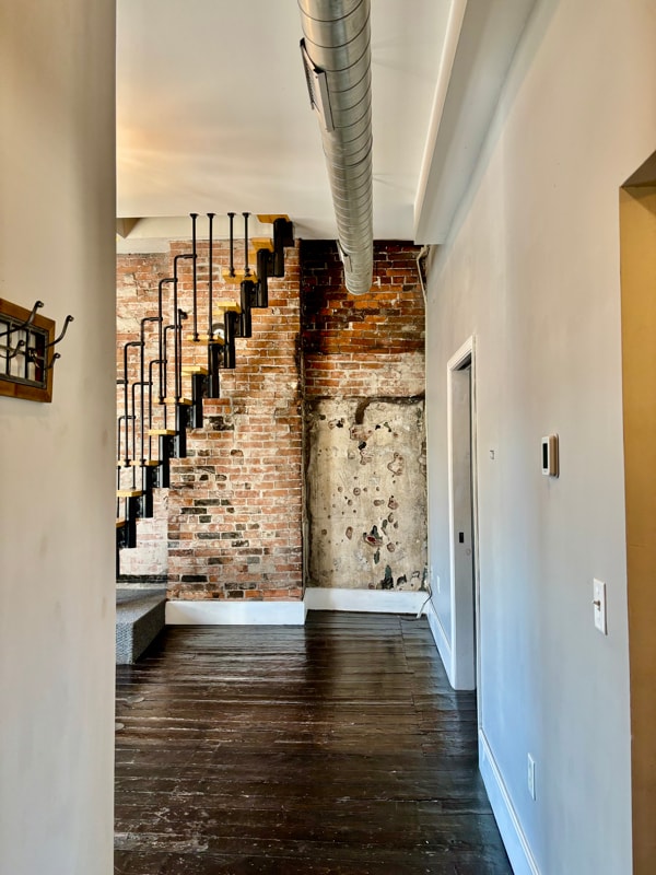 Building Photo - 206 State St