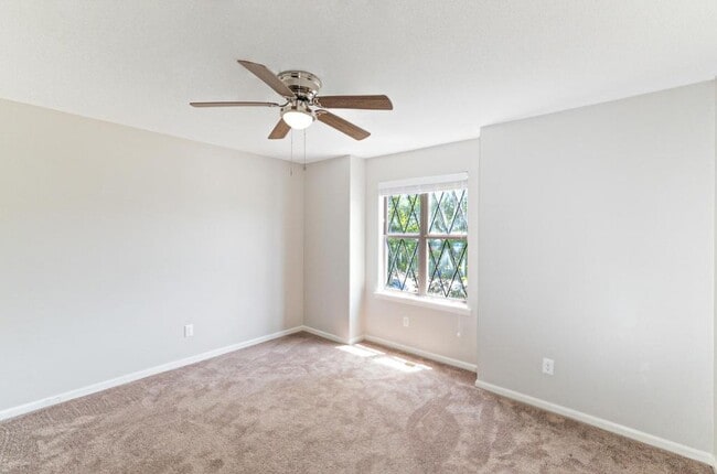 Building Photo - 1417 Stratton Pl Dr