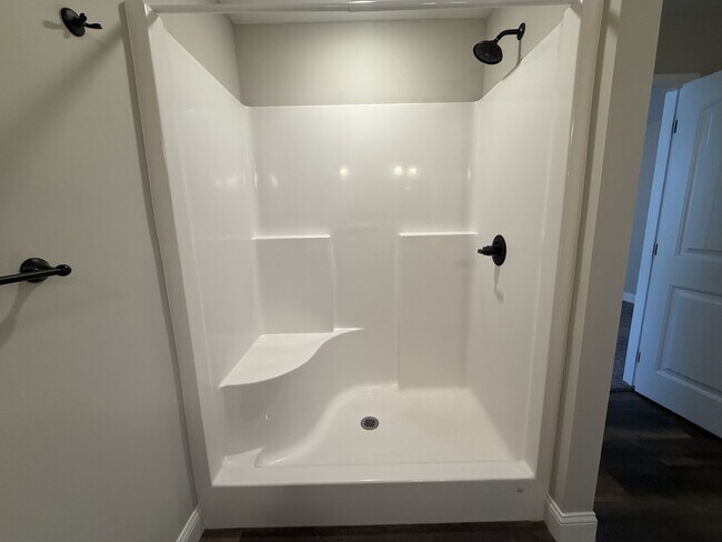 Foto del edificio - 5259 Sandy Brae Ln