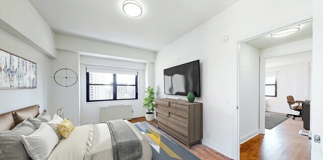 Building Photo - 401 E 88th St
