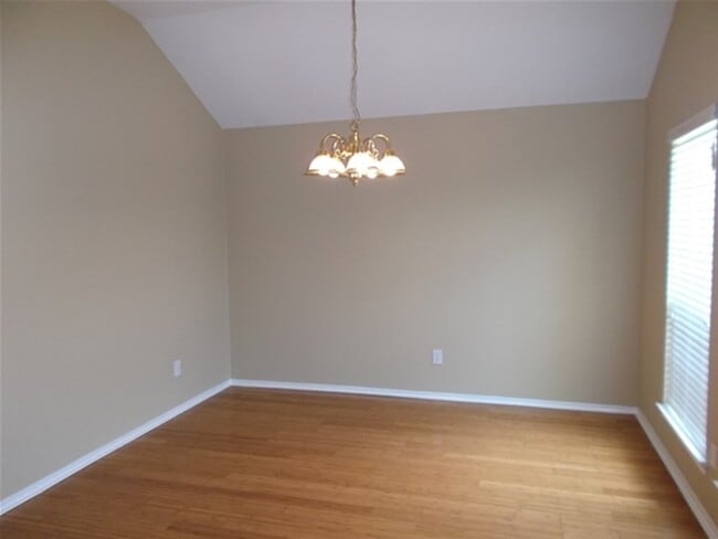 Foto del edificio - 1835 Manor Dr