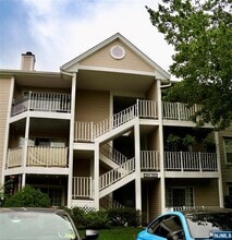 Building Photo - 388 Poets Way