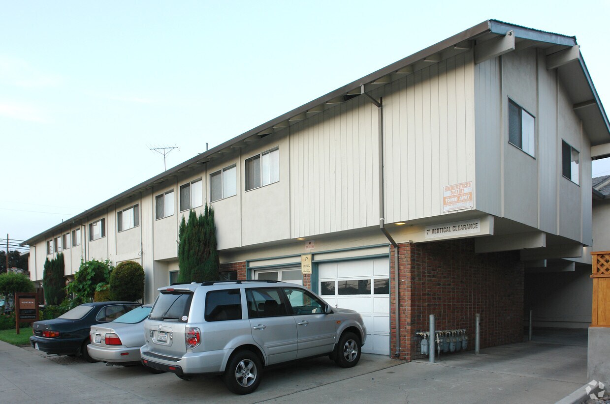 Building Photo - 875 Leigh Ave