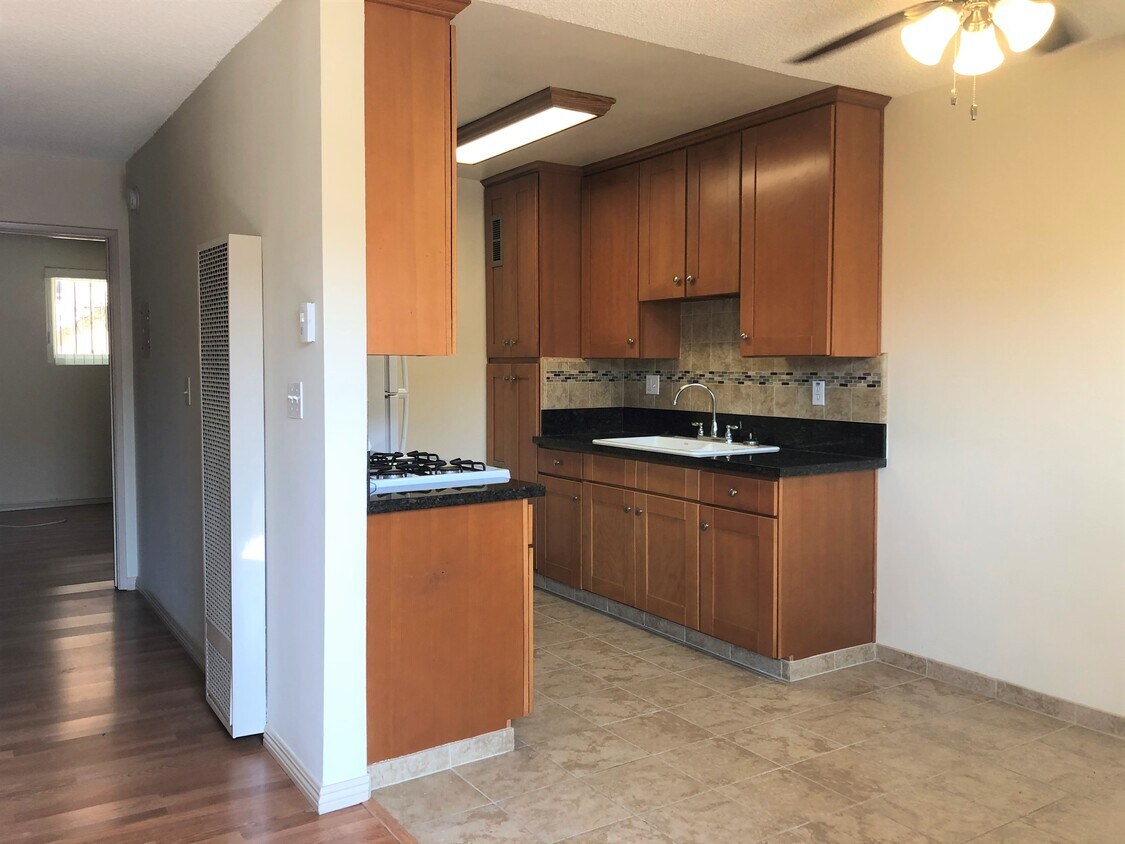 Foto principal - 905 Centennial St