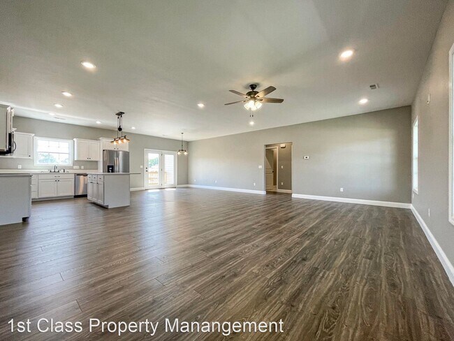Building Photo - 3 br, 2 bath House - 501 Chase Trail