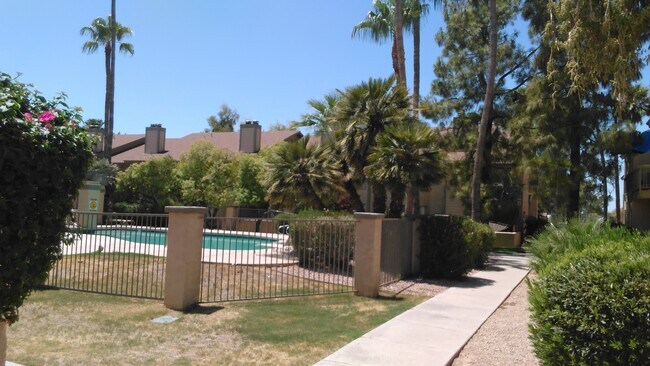 Foto del edificio - 5236 W Peoria Ave