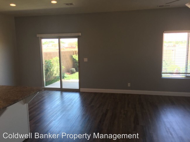 Foto del edificio - 3 br, 2.5 bath House - 2549 N Bella Vista Dr