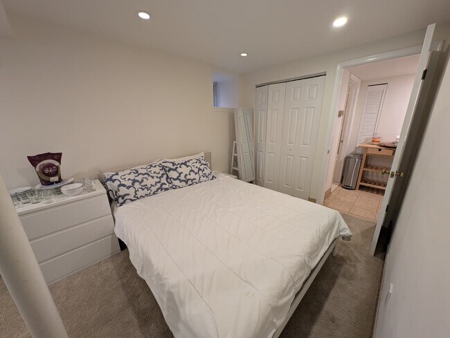 Foto del edificio - 818 A St SE