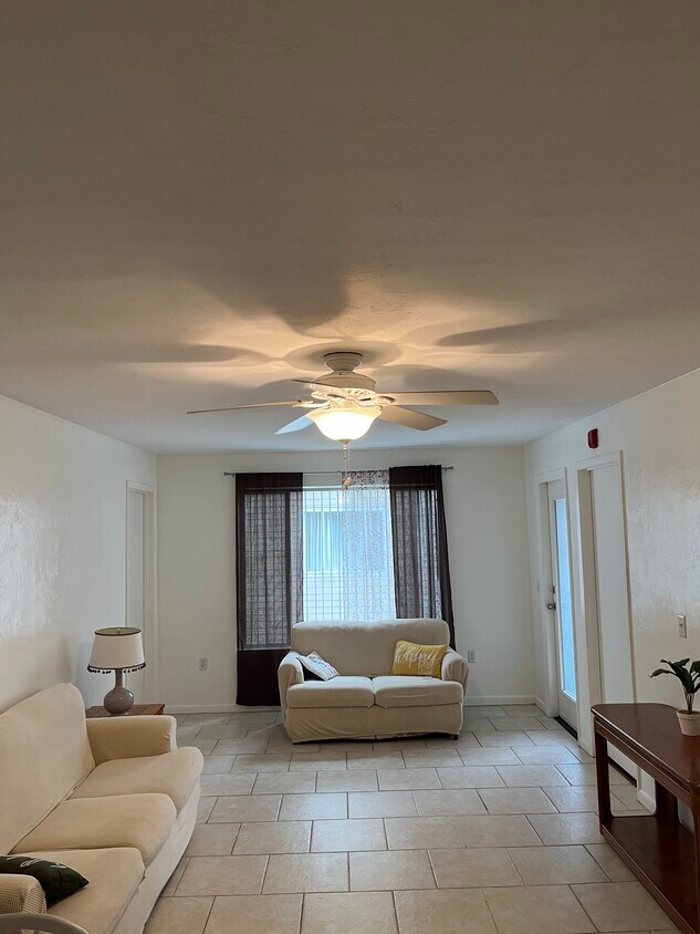 Foto principal - 3800 SW 20th Ave