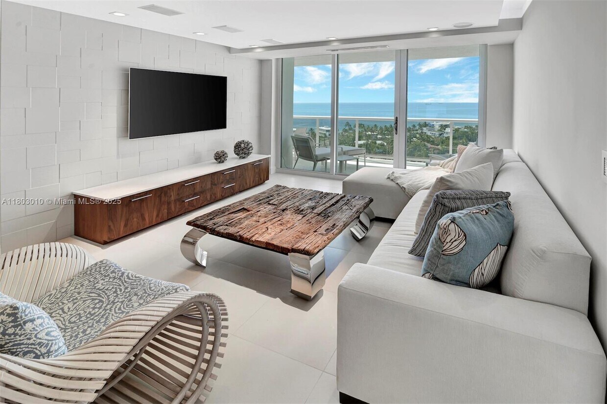 Foto principal - 2715 N Ocean Blvd