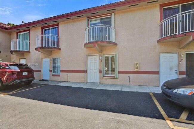 Foto del edificio - 990 NW 78th Ave
