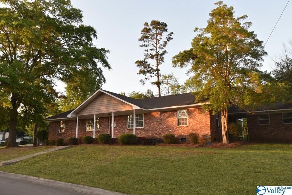 Primary Photo - 3500 Colonial Dr