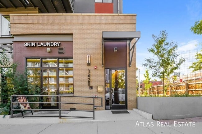 Building Photo - 3420 W 32nd Ave