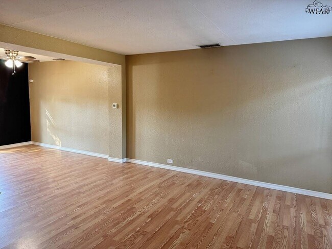 Foto del edificio - 1801 Rose St