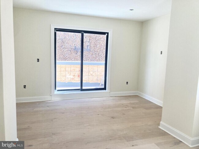 Foto del edificio - 649 N 15th St
