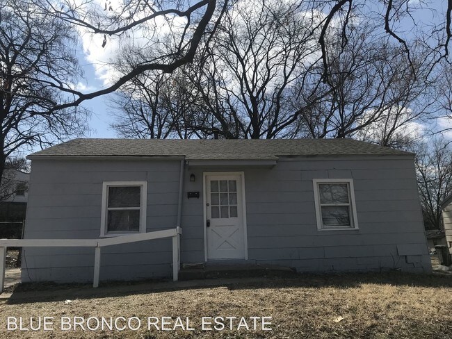 Building Photo - 2 br, 1 bath House - 3313 E 55th St.