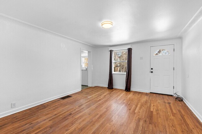 Foto del edificio - This Renovated Lakewood Ranch is perfect f...