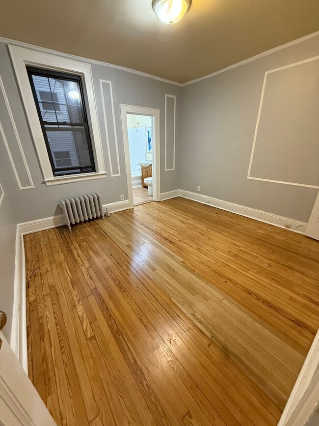 Building Photo - 303 E Webster Ave