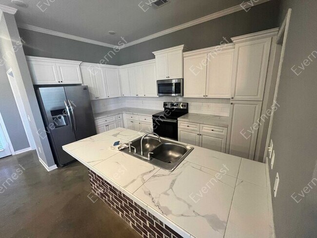 Building Photo - 1514 Arcadia Ln