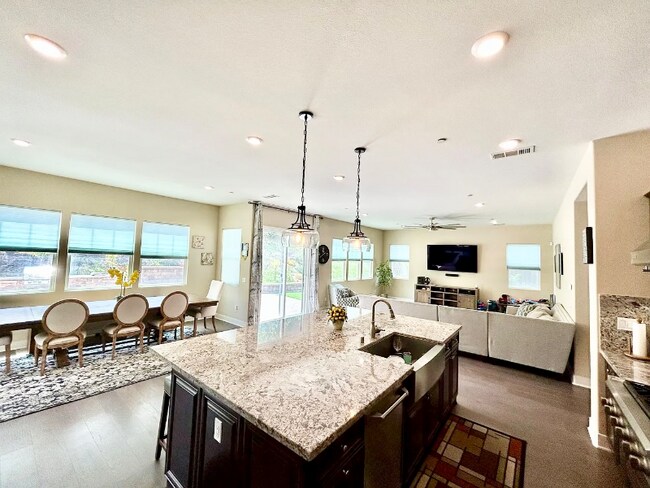 Foto del edificio - 5436 Reef Cir