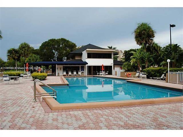 Foto del edificio - 7705 SW 86th St