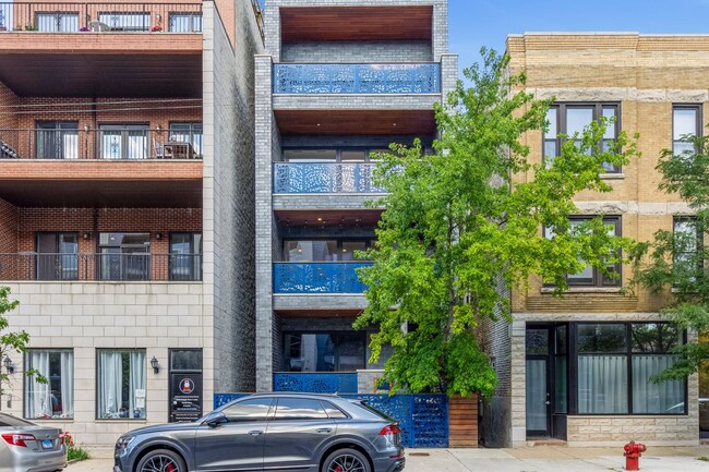 Building Photo - 844 N California Ave