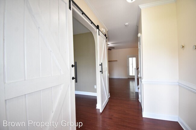 Building Photo - 4 br, 2.5 bath House - 140 Birch Ave