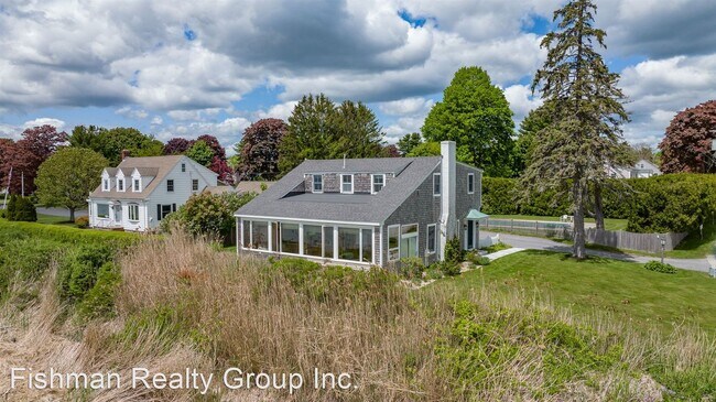 Building Photo - 4 br, 4.5 bath House - 39 Andrews Ave.