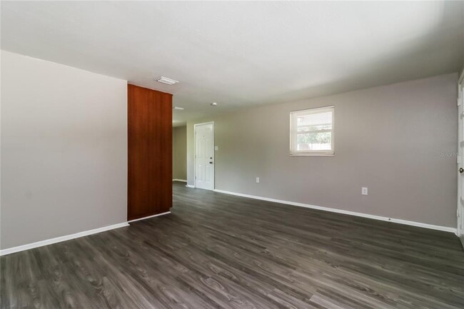 Foto del edificio - 8912 Hervel Cir