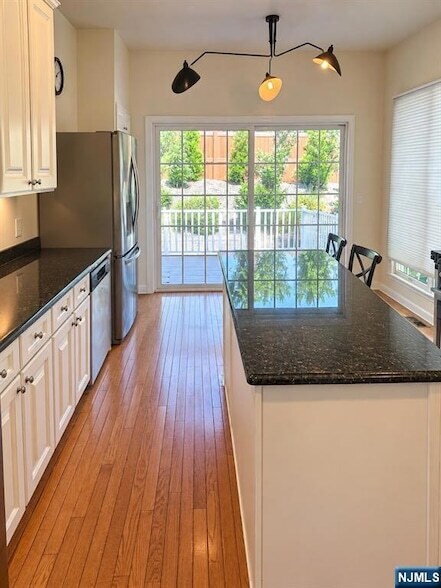 Foto del edificio - 120 White Pine Ct
