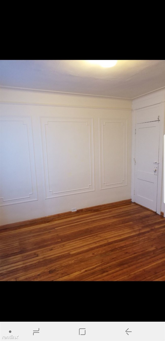 Building Photo - 2 br, 1 bath Apartment - 7129 66th St