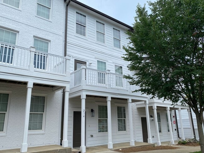 3BD/3BA Available for Early August Move In - 3BD/3BA Available for Early August Move In Townhome