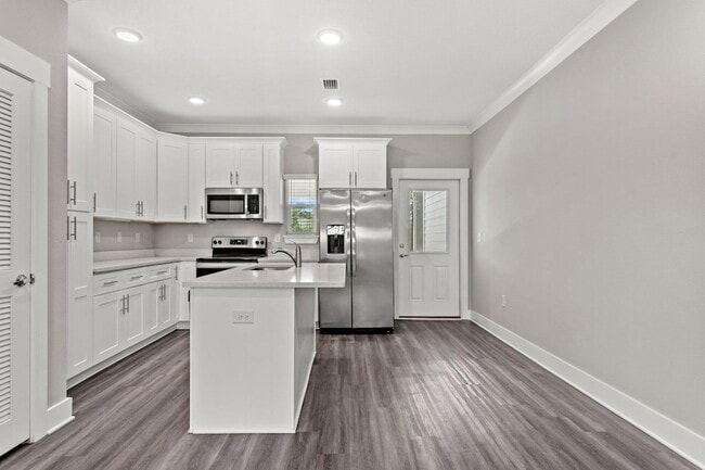 Building Photo - 289 N Sand Palm Rd
