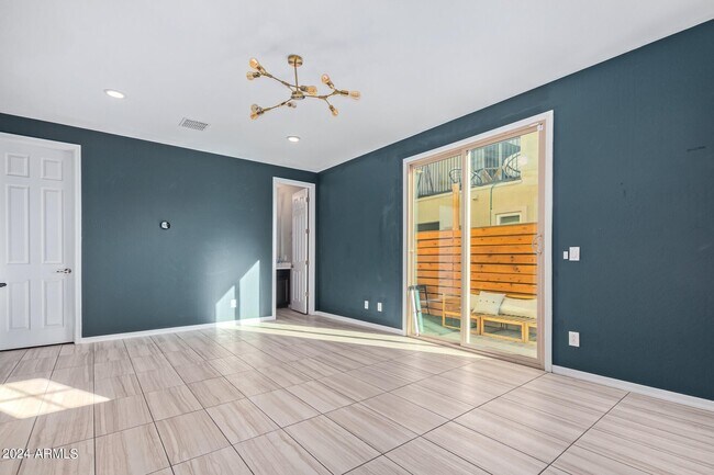 Foto del edificio - 785 W Winchester Dr