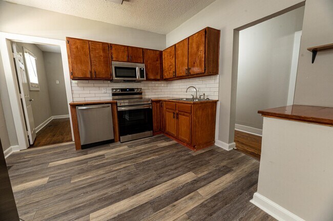 Foto del edificio - 812 Cherry St NW