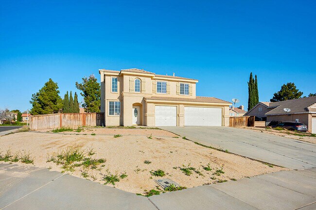 Building Photo - 39901 Penina Way
