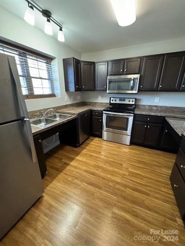 Building Photo - 86 Townhouse Ct